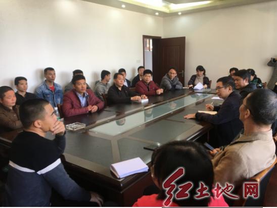 金蛇狂午升平岁,桂花香来是佳人是什么生肖的全面释义、解释与落实、全面解答解释落实